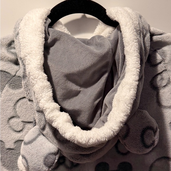 Disney Gray Adult One Piece Pajama Loungewear with Mickey and Minnie Mouse - Picture 4 of 6